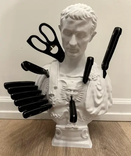 [Julius Caesar Knife Block] قطعة ديكور فنية