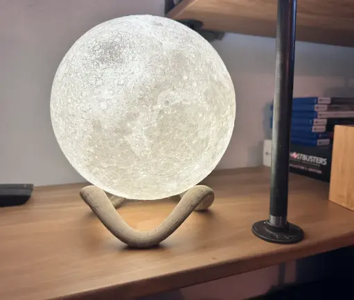 [Lithophane Moon Lamp with Wavy Stand] مصباح مودرن