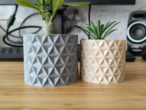 [Tradicional Triangle Plant Pot and Planter] Tradicional Triangle Plant Pot and Planter