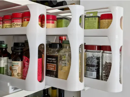 [Spice Rack Pullout] قطعة ديكور فنية